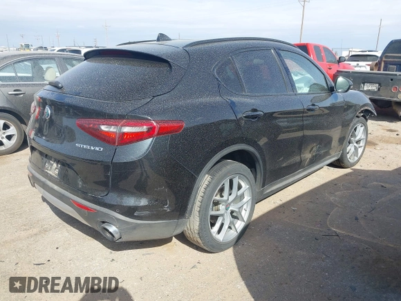 2018 Alfa Romeo Stelvio Sport z VIN ZASFAKPN0J7B71013, wystawiony jako IAAI lot #41938050 z przebiegiem Nie podano mil oraz . Historia ofert i sprzedaży dostępna na DreamBid. Obrazek 4.