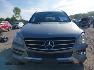 2014 Mercedes-Benz M 350 z VIN 4JGDA5HB3EA335235, wystawiony jako IAAI lot #42150588 z przebiegiem 105 899 mil mil oraz . Historia ofert i sprzedaży dostępna na DreamBid. Obrazek 12.