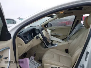 2015 Volvo S60 T5 Drive-E Premier с VIN YV140MFK3F1351631, выставлен на аукционе IAAI как лот 41558911 с пробегом 144 457 миль миль и . История ставок и продаж доступна на DreamBid. Изображение 5.