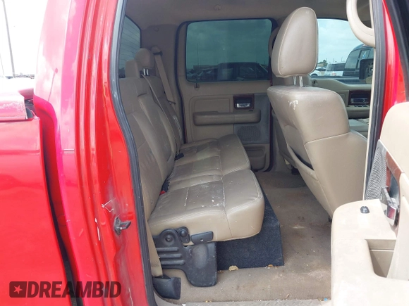 2006 Ford F-150 XLT с VIN 1FTPW12V06KD44274, выставлен на аукционе IAAI как лот 42633037 с пробегом 298 345 миль миль и . История ставок и продаж доступна на DreamBid. Изображение 8.