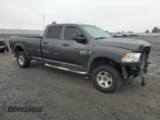 2017 Ram 2500 Tradesman z VIN 3C6UR5HL2HG683630, wystawiony jako Copart lot #83050924 z przebiegiem 172 593 mil mil oraz Szkoda całkowita • Salvage title. Historia ofert i sprzedaży dostępna na DreamBid. Obrazek 4.