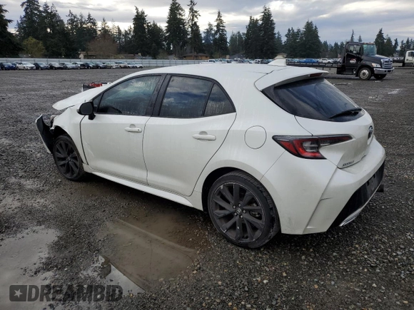 2020 Toyota Corolla Hatchback XSE with VIN JTNC4RBE9L3074725, listed as a Copart auction lot 50930325 with 73,392 mi miles and Salvage Title. Bid and sale history available at carsss.com. Image 2.