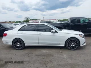2014 Mercedes-Benz E 350 Luxury z VIN WDDHF8JB0EB017012, wystawiony jako IAAI lot #42368388 z przebiegiem 110 071 mil mil oraz . Historia ofert i sprzedaży dostępna na DreamBid. Obrazek 13.