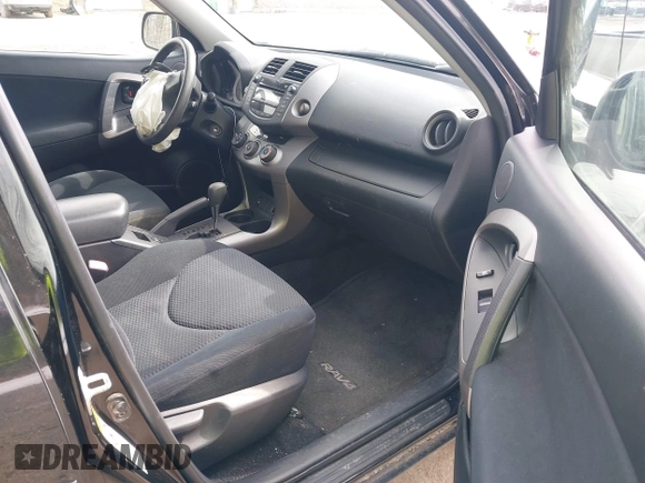 2007 Toyota RAV4 Sport with VIN JTMBK32V176024313, listed as a IAAI auction lot 41879541 with 167,916 mi miles. Bid and sale history available at carsss.com. Image 5.