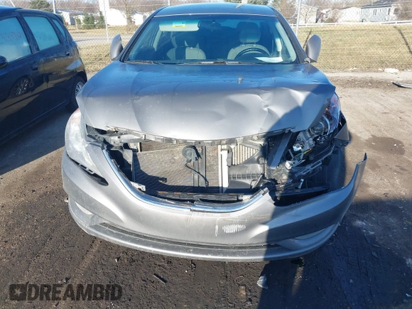 2012 Hyundai Sonata SE with VIN 5NPEC4ABXCH445938, listed as a IAAI auction lot 41834148 with 149,506 mi miles and . Bid and sale history available at carsss.com. Image 6.