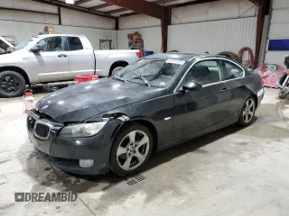 2007 BMW 3 Series 328i z VIN WBAWB33597PU87534, wystawiony jako Copart lot #44131535 z przebiegiem 139 100 mil mil oraz Szkoda całkowita • Salvage title. Historia ofert i sprzedaży dostępna na DreamBid. Obrazek 1.