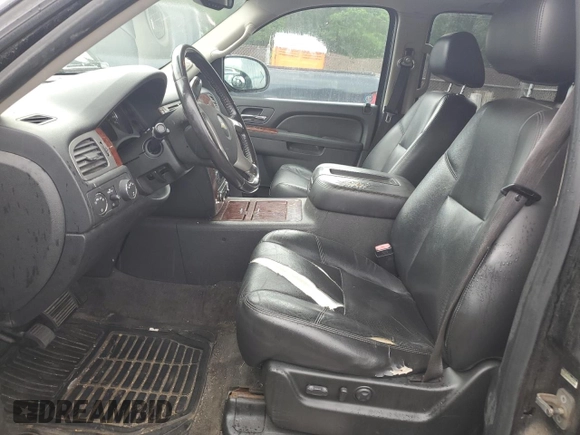 2010 Chevrolet Tahoe LTZ with VIN 1GNUKCE05AR164175, listed as a Copart auction lot 57223295 with 423,010 mi miles and Salvage title. Bid and sale history available at DreamBid. Image 7.