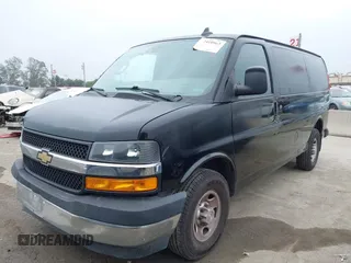 2019 Chevrolet Express Cargo z VIN 1GCWGAFP7K1229420, wystawiony jako IAAI lot #42410963 z przebiegiem Nie podano mil oraz . Historia ofert i sprzedaży dostępna na DreamBid. Obrazek 17.