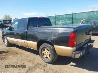 2003 Chevrolet Silverado 1500 with VIN 2GCEC19T931335895, listed as a IAAI auction lot 42157615 with 230,309 mi miles and . Bid and sale history available at DreamBid. Image 3.