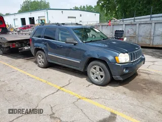 2007 Jeep Grand Cherokee Limited with VIN 1J8HR58227C561149, listed as a IAAI auction lot 42542789 with 250,790 mi miles and . Bid and sale history available at DreamBid. Image 1.