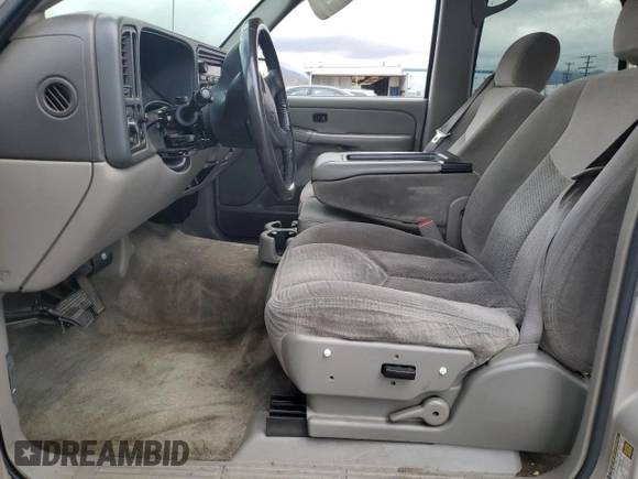 2004 Chevrolet Tahoe LS with VIN 1GNEC13V64R214672, listed as a Copart auction lot 48075195 with 156,076 mi miles and Salvage Title. Bid and sale history available at carsss.com. Image 7.
