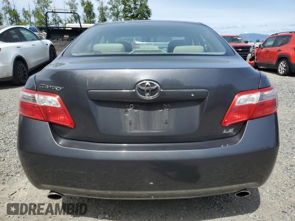 2008 Toyota Camry LE z VIN 4T1BK46K38U564521, wystawiony jako Copart lot #56508825 z przebiegiem 238 689 mil mil oraz Czysty tytuł • Clean title. Historia ofert i sprzedaży dostępna na DreamBid. Obrazek 6.
