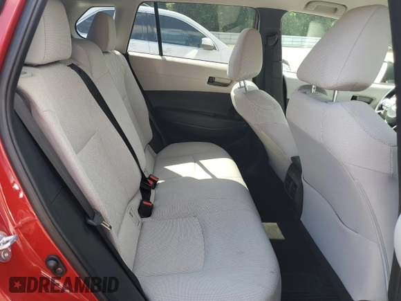 2022 Toyota Corolla Cross LE z VIN 7MUCAABG6NV007698, wystawiony jako Copart lot #61803785 z przebiegiem 31 309 mil mil oraz Szkoda całkowita • Salvage title. Historia ofert i sprzedaży dostępna na DreamBid. Obrazek 11.