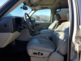 2005 Cadillac Escalade ESV z VIN 3GYFK66N35G271111, wystawiony jako Copart lot #43192695 z przebiegiem 186 144 mil mil oraz Tytuł czysty. Historia ofert i sprzedaży dostępna na DreamBid. Obrazek 7.