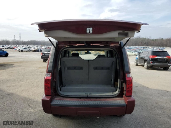 2007 Jeep Commander Sport with VIN 1J8HH48K07C664096, listed as a Copart auction lot 43818255 with 134,275 mi miles and Salvage Title. Bid and sale history available at carsss.com. Image 6.