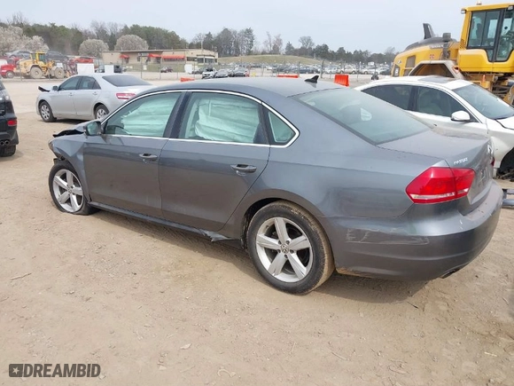 2014 Volkswagen Passat SE w/Sunroof with VIN 1VWBT7A38EC061391, listed as a IAAI auction lot 41763992 with 134,974 mi miles. Bid and sale history available at carsss.com. Image 3.