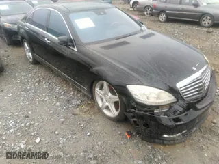 2011 Mercedes-Benz S-Class S 550 with VIN WDDNG8GBXBA365599, listed as a IAAI auction lot 41886029 with 60,859 mi miles. Bid and sale history available at carsss.com. Image 1.