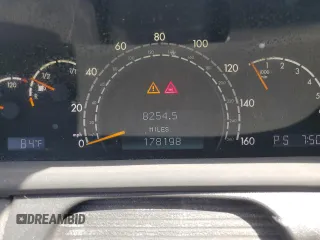 2005 Mercedes-Benz CL 500 z VIN WDBPJ75J55A046817, wystawiony jako Copart lot #53755455 z przebiegiem 178 198 mil mil oraz Szkody całkowita. Historia ofert i sprzedaży dostępna na DreamBid. Obrazek 9.