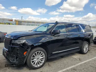 2022 Cadillac Escalade z VIN 1GYS3KKL1NR278826, wystawiony jako Copart lot #45399494 z przebiegiem 62 268 mil mil oraz Szkody całkowita. Historia ofert i sprzedaży dostępna na DreamBid. Obrazek 1.