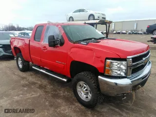2008 Chevrolet Silverado 2500HD LT w/2LT with VIN 1GCHK29648E183188, listed as a IAAI auction lot 41244937 with 133,914 mi miles. Bid and sale history available at carsss.com. Image 1.