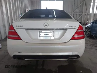 2010 Mercedes-Benz S 550 z VIN WDDNG8GB1AA352707, wystawiony jako IAAI lot #42362577 z przebiegiem 201 878 mil mil oraz . Historia ofert i sprzedaży dostępna na DreamBid. Obrazek 16.