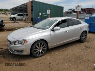 2017 Volvo S60 Inscription z VIN LYV402TK5HB155197, wystawiony jako Copart lot #58088275 z przebiegiem 139 539 mil mil oraz Czysty tytuł • Clean title. Historia ofert i sprzedaży dostępna na DreamBid. Obrazek 1.