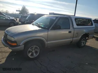 2000 Chevrolet S-10 LS with VIN 1GCCS1444YK108860, listed as a Copart auction lot 85154724 with 378,810 mi miles and Clean Title. Bid and sale history available at carsss.com. Image 1.