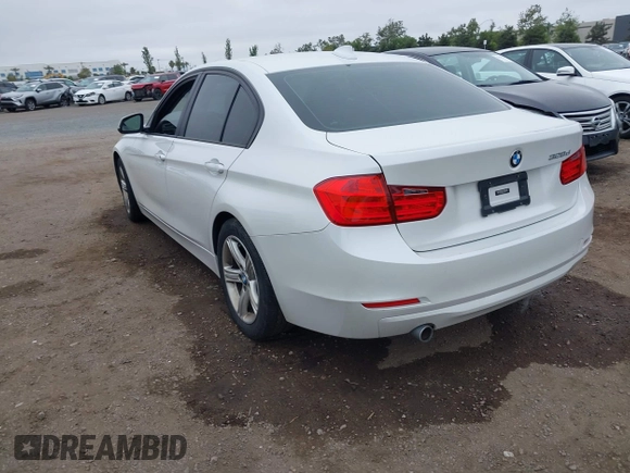 2014 BMW 3 Series 328d z VIN WBA3D3C51EK157071, wystawiony jako IAAI lot #42431879 z przebiegiem 108 655 mil mil oraz . Historia ofert i sprzedaży dostępna na DreamBid. Obrazek 3.