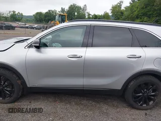 2019 Kia Sorento LX with VIN 5XYPGDA54KG588767, listed as a IAAI auction lot 42683621 with 90,395 mi miles and . Bid and sale history available at DreamBid. Image 15.