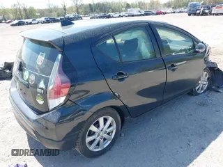 2017 Toyota Prius One z VIN JTDKDTB39H1591876, wystawiony jako IAAI lot #42086978 z przebiegiem 115 070 mil mil oraz . Historia ofert i sprzedaży dostępna na DreamBid. Obrazek 4.