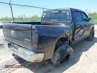 2017 Ram 1500 Big Horn z VIN 1C6RR7LT2HS677912, wystawiony jako IAAI lot #42198020 z przebiegiem 136 215 mil mil oraz . Historia ofert i sprzedaży dostępna na DreamBid. Obrazek 6.