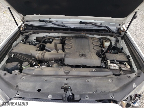 2018 Toyota 4Runner SR5 with VIN JTEZU5JR5J5172000, listed as a Copart auction lot 47231275 with 104,176 mi miles and Salvage Title. Bid and sale history available at carsss.com. Image 13.