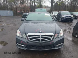 2012 Mercedes-Benz E-Class E 350 Luxury with VIN WDDHF8JB4CA568417, listed as a IAAI auction lot 41968170 with 212,597 mi miles. Bid and sale history available at carsss.com. Image 12.