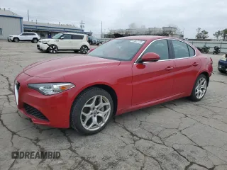 2020 Alfa Romeo Giulia Ti Sport z VIN ZARFANBN3L7636605, wystawiony jako Copart lot #44607135 z przebiegiem 23 855 mil mil oraz Szkody całkowita. Historia ofert i sprzedaży dostępna na DreamBid. Obrazek 1.