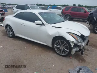 2014 Infiniti Q60 with VIN JN1CV6FE9EM900659, listed as a IAAI auction lot 42463011 with 142,747 mi miles and . Bid and sale history available at DreamBid. Image 1.