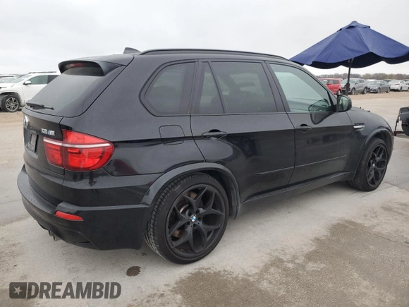 2013 BMW X5 M with VIN 5YMGY0C58D0C11736, listed as a Copart auction lot 85212564 with 93,146 mi miles and Clean Title. Bid and sale history available at carsss.com. Image 3.