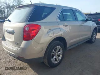 2011 Chevrolet Equinox LS with VIN 2CNALBEC8B6241854, listed as a IAAI auction lot 42075725 with 168,422 mi miles. Bid and sale history available at carsss.com. Image 4.