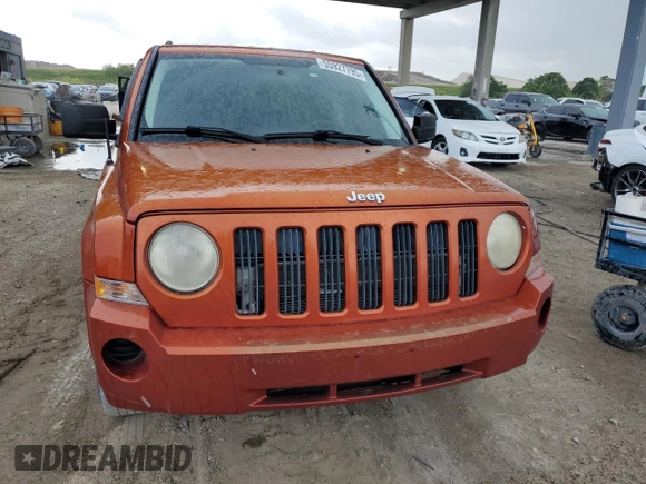 2008 Jeep Patriot Sport z VIN 1J8FT28WX8D649176, wystawiony jako Copart lot #55927795 z przebiegiem 109 587 mil mil oraz Czysty tytuł • Clean title. Historia ofert i sprzedaży dostępna na DreamBid. Obrazek 5.