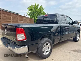 2019 Ram 1500 Tradesman z VIN 1C6SRFCT8KN585978, wystawiony jako Copart lot #58619235 z przebiegiem 112 470 mil mil oraz Czysty tytuł • Clean title. Historia ofert i sprzedaży dostępna na DreamBid. Obrazek 4.