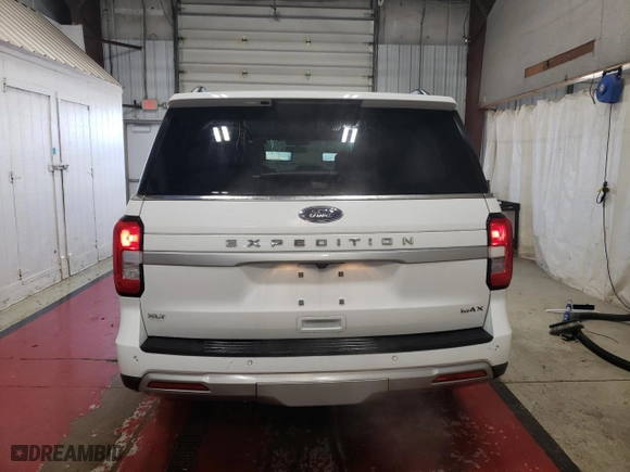 2023 Ford Expedition Max XLT with VIN 1FMJK1J84PEA12380, listed as a Copart auction lot 43695225 with 65,062 mi miles and Clean Title. Bid and sale history available at carsss.com. Image 6.