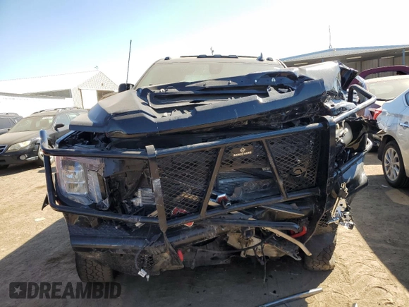 2023 GMC Sierra 3500HD AT4 z VIN 1GT49VEY1PF260918, wystawiony jako Copart lot #72765654 z przebiegiem 13 596 mil mil oraz Szkoda całkowita • Salvage title. Historia ofert i sprzedaży dostępna na DreamBid. Obrazek 5.