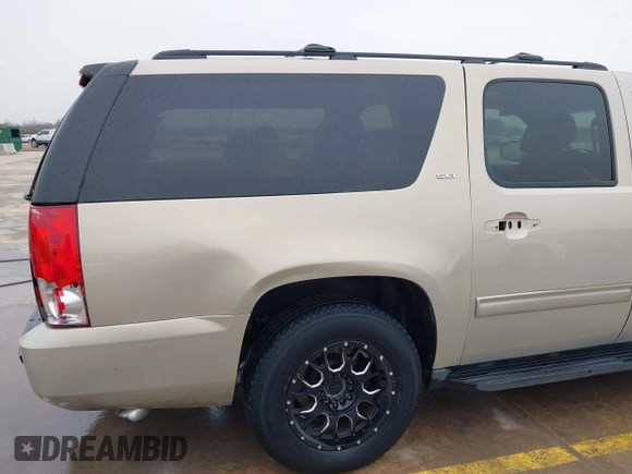 2011 GMC Yukon XL SLT with VIN 1GKS1KE01BR160725, listed as a IAAI auction lot 41587693 with 302,661 mi miles and . Bid and sale history available at carsss.com. Image 20.