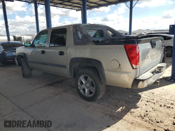 2004 Chevrolet Avalanche Z66 with VIN 3GNEC12T94G129986, listed as a Copart auction lot 71597374 with 225,978 mi miles and Salvage Title. Bid and sale history available at carsss.com. Image 2.