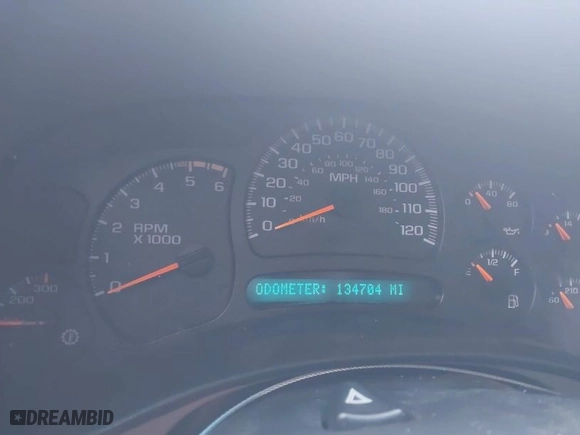 2003 Chevrolet Silverado 2500HD LS with VIN 1GCHK29G13E305698, listed as a IAAI auction lot 41728322 with 134,704 mi miles. Bid and sale history available at carsss.com. Image 7.