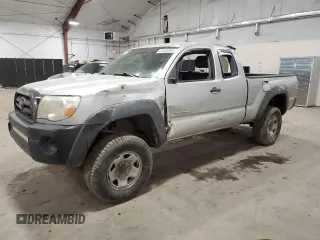 2005 Toyota Tacoma with VIN 5TEUX42N85Z136073, listed as a Copart auction lot 50536985 with 144,278 mi miles and Salvage title. Bid and sale history available at DreamBid. Image 1.