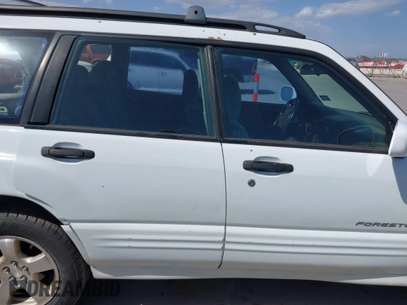 2001 Subaru Forester S w/Premium Pkg with VIN JF1SF65651H712410, listed as a IAAI auction lot 41782201 with 148,966 mi miles. Bid and sale history available at carsss.com. Image 14.