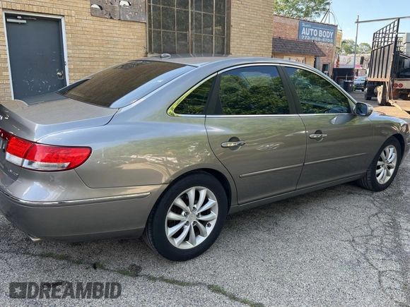 2008 Hyundai Azera Limited with VIN KMHFC46FX8A332579, listed as a Copart auction lot 63121015 with 160,619 mi miles and Clean title. Bid and sale history available at DreamBid. Image 4.