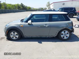 2018 MINI Hardtop Cooper with VIN WMWXP5C55J2H29048, listed as a IAAI auction lot 42315130 with 9,352 mi miles and . Bid and sale history available at DreamBid. Image 15.