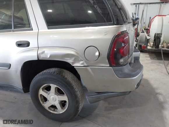 2002 Chevrolet TrailBlazer LTZ with VIN 1GNDT13SX22240103, listed as a IAAI auction lot 41832278 with 478,352 mi miles. Bid and sale history available at carsss.com. Image 6.