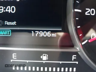 2023 Kia Sorento EX z VIN 5XYRH4LF9PG229689, wystawiony jako IAAI lot #41893442 z przebiegiem 17 906 mil mil oraz . Historia ofert i sprzedaży dostępna na DreamBid. Obrazek 16.